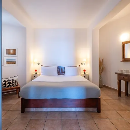 Xenones Filotera 4* Imerovigli (Santorini)