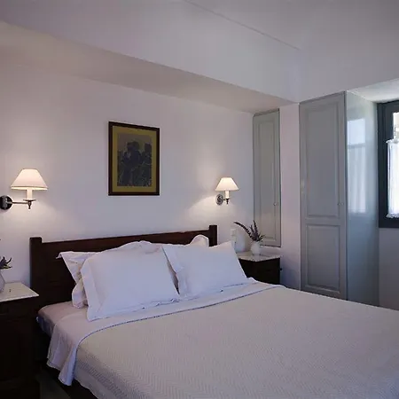 Xenones Filotera Hotel Imerovigli (Santorini)